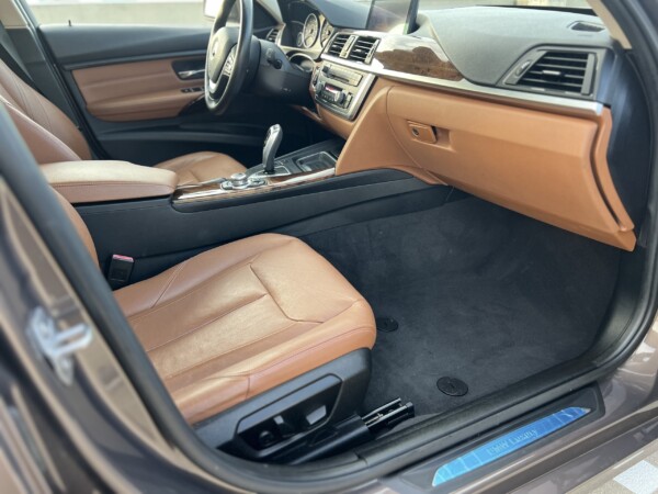 2013 BMW 328i - Image 11